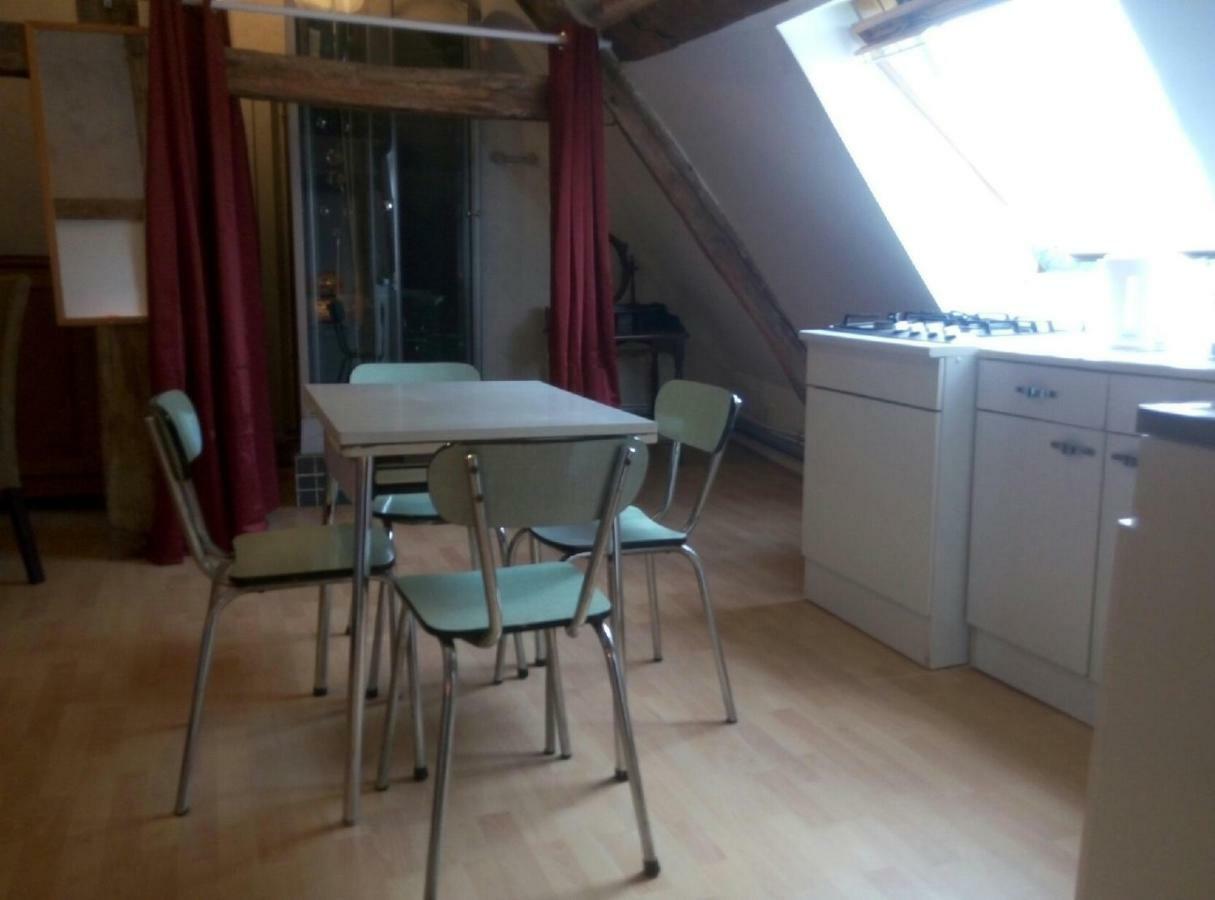 Studio Dans Un Cadre Champetre Moiry Kültér fotó